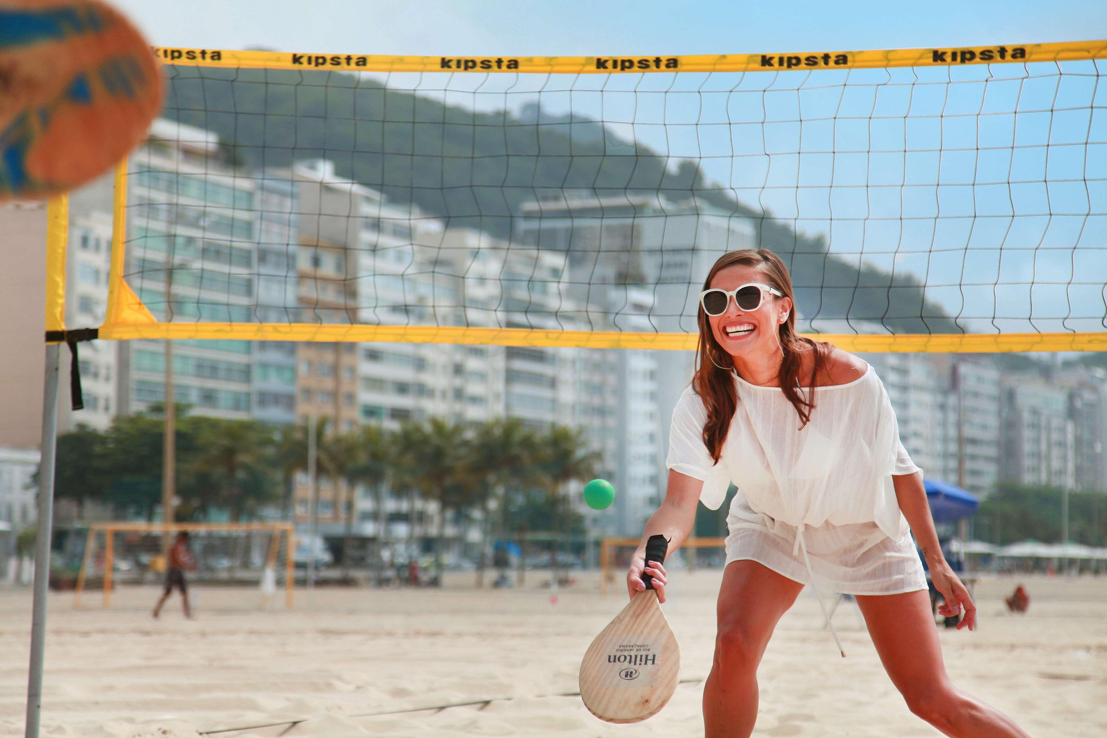 里约热内卢科帕卡巴纳希尔顿酒店 外观 照片 Beach tennis player