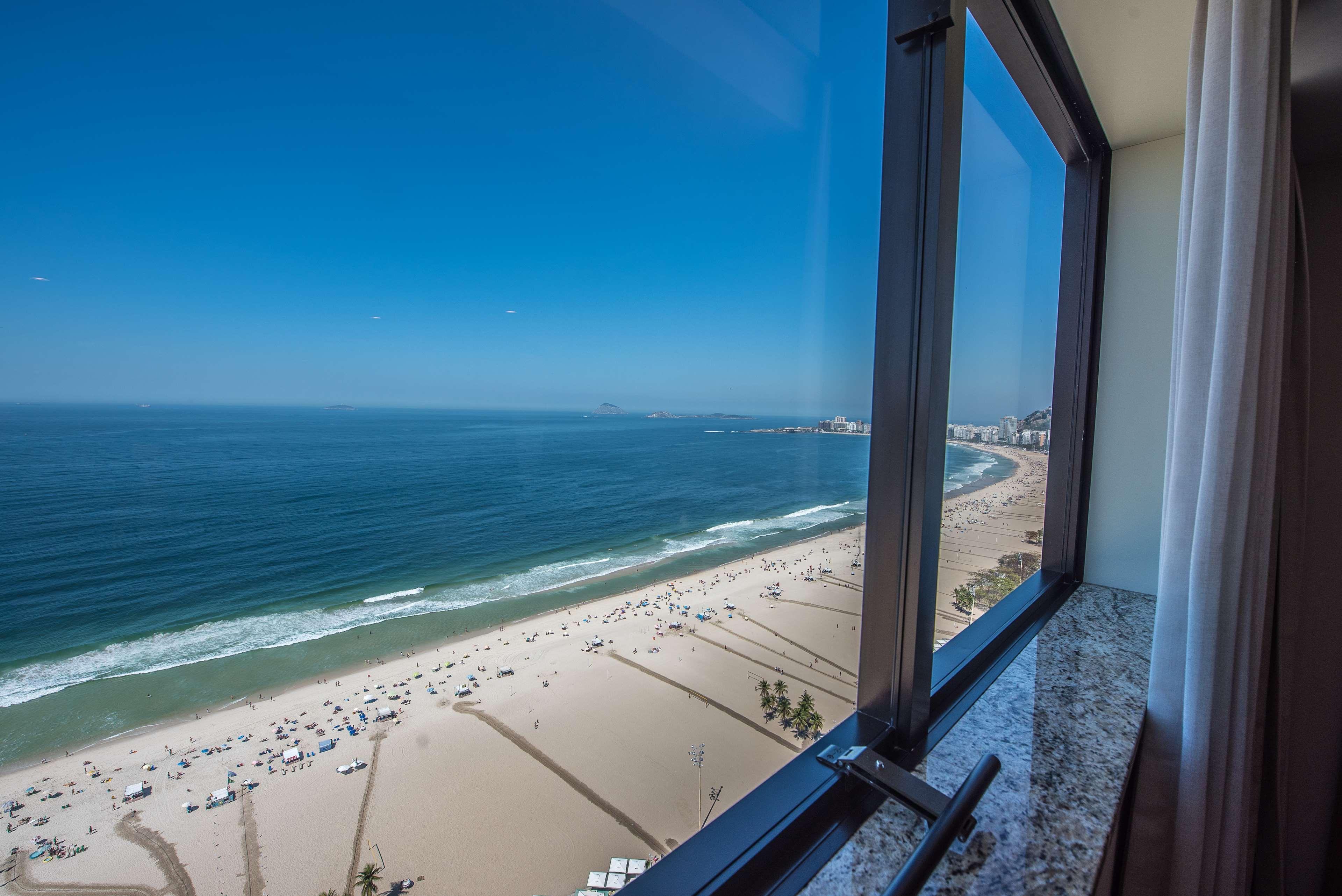 里约热内卢科帕卡巴纳希尔顿酒店 外观 照片 View of the beach from the hotel