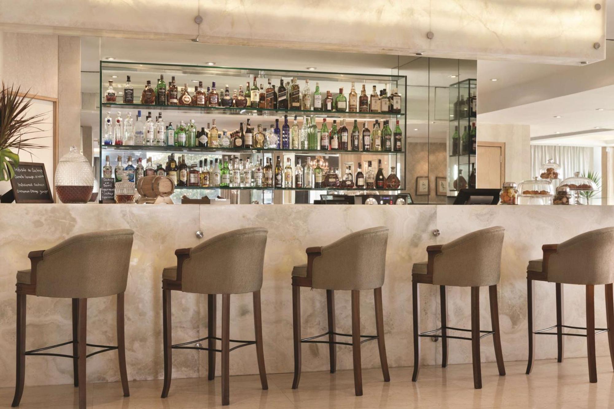 里约热内卢科帕卡巴纳希尔顿酒店 外观 照片 The bar at the Concourse