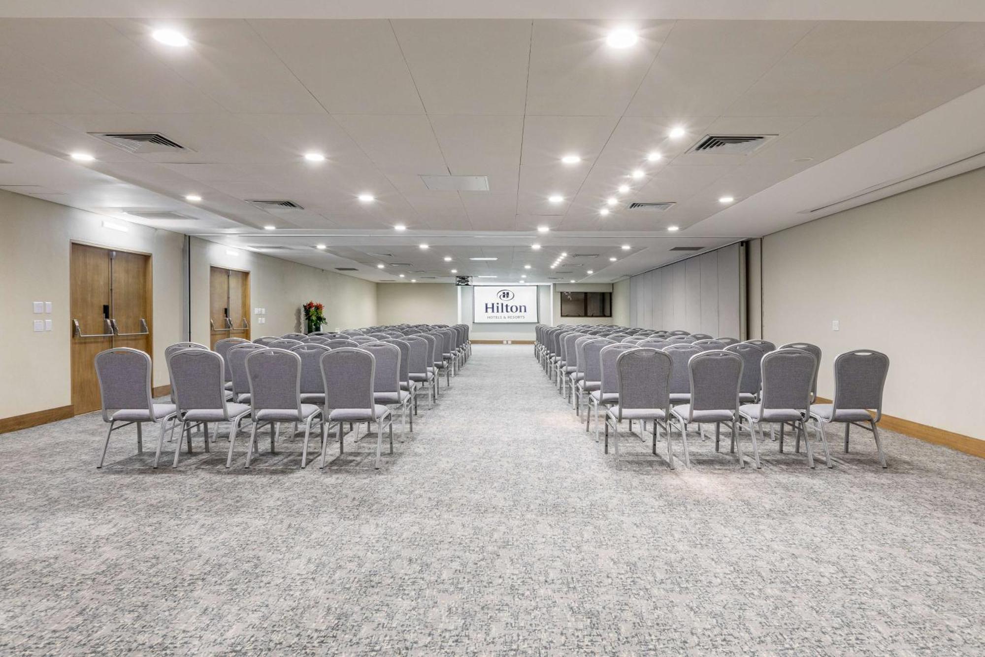 里约热内卢科帕卡巴纳希尔顿酒店 外观 照片 Meeting room at Hilton London Heathrow